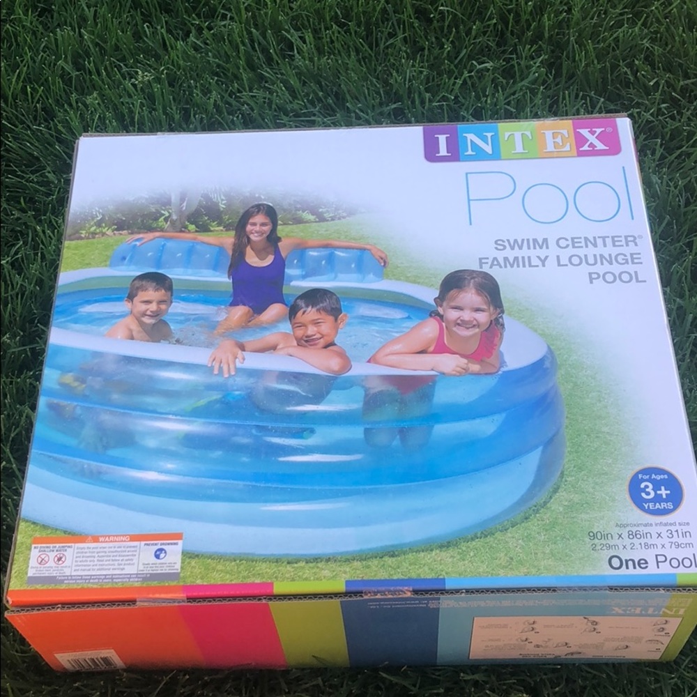Intex Swim Center Inflatable Family Lounge Pool